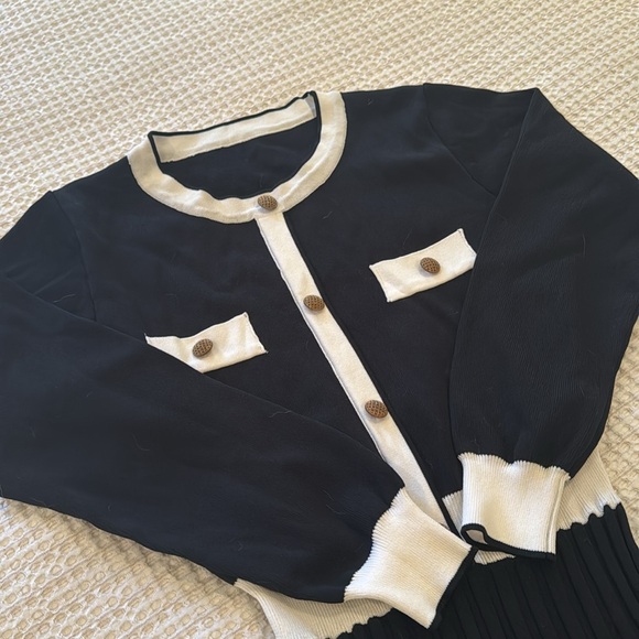 BLACK ELASTIC WAIST DRESS - Picture 3 of 3